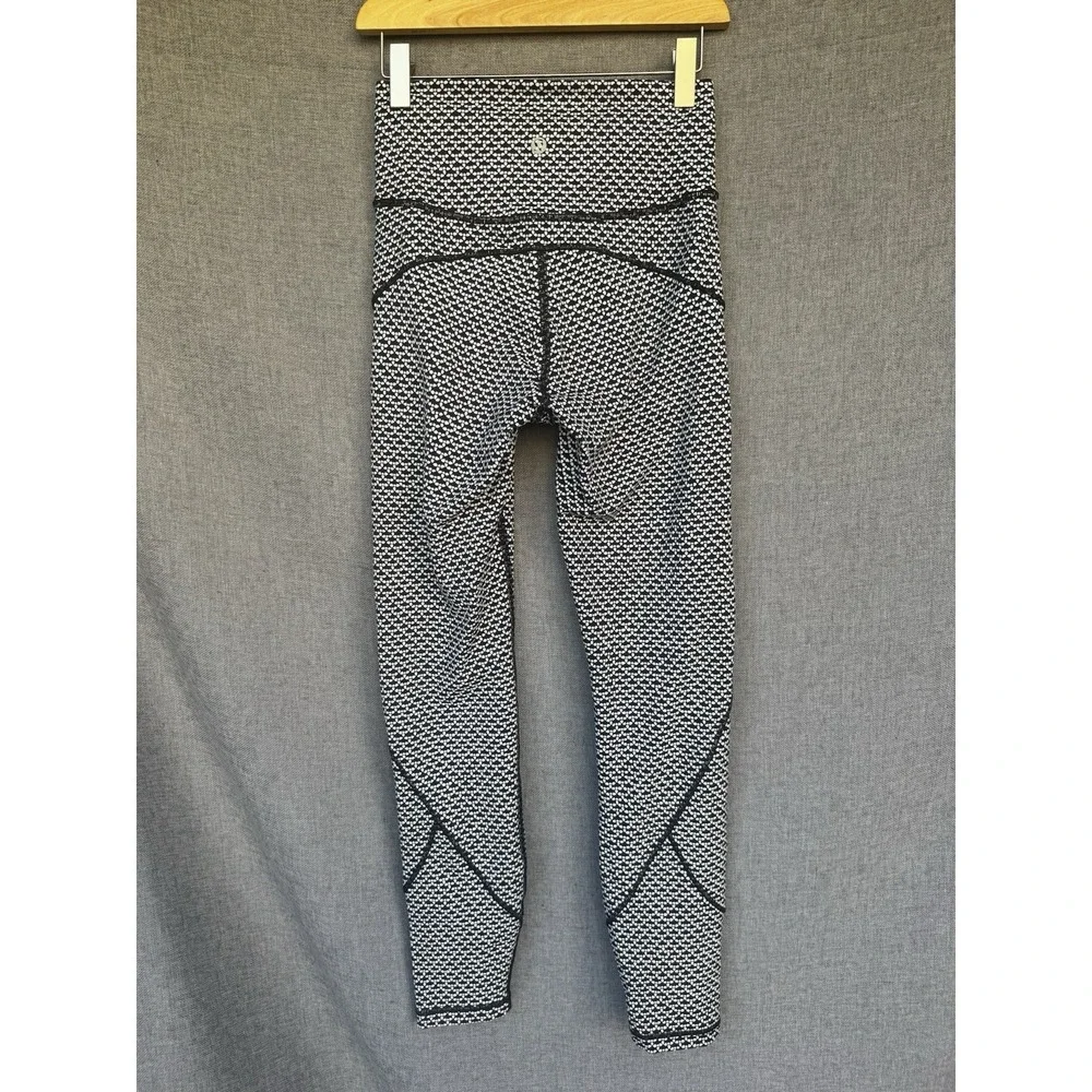 Lululemon Sz 4 In Movement 7/8 Tight Leggings Everlux Monochromic Black W5BBQS